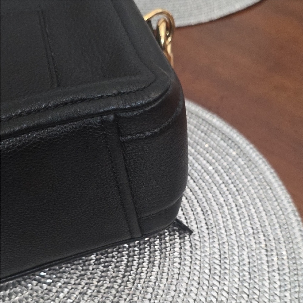 Marc Jacob’s Black Leather Crossbody Bag - Picture 8 of 15